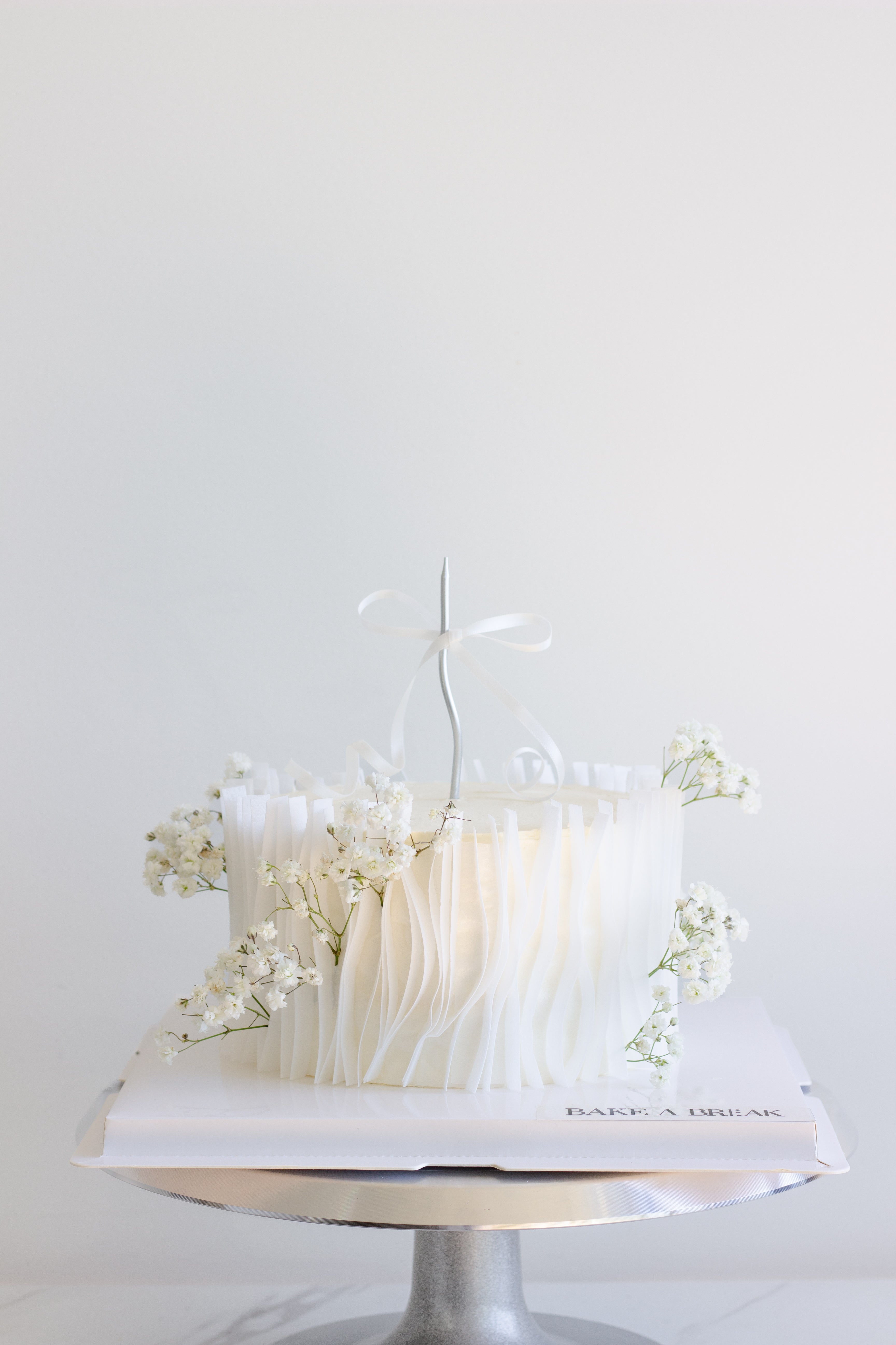 Flower Cake - white gypsy