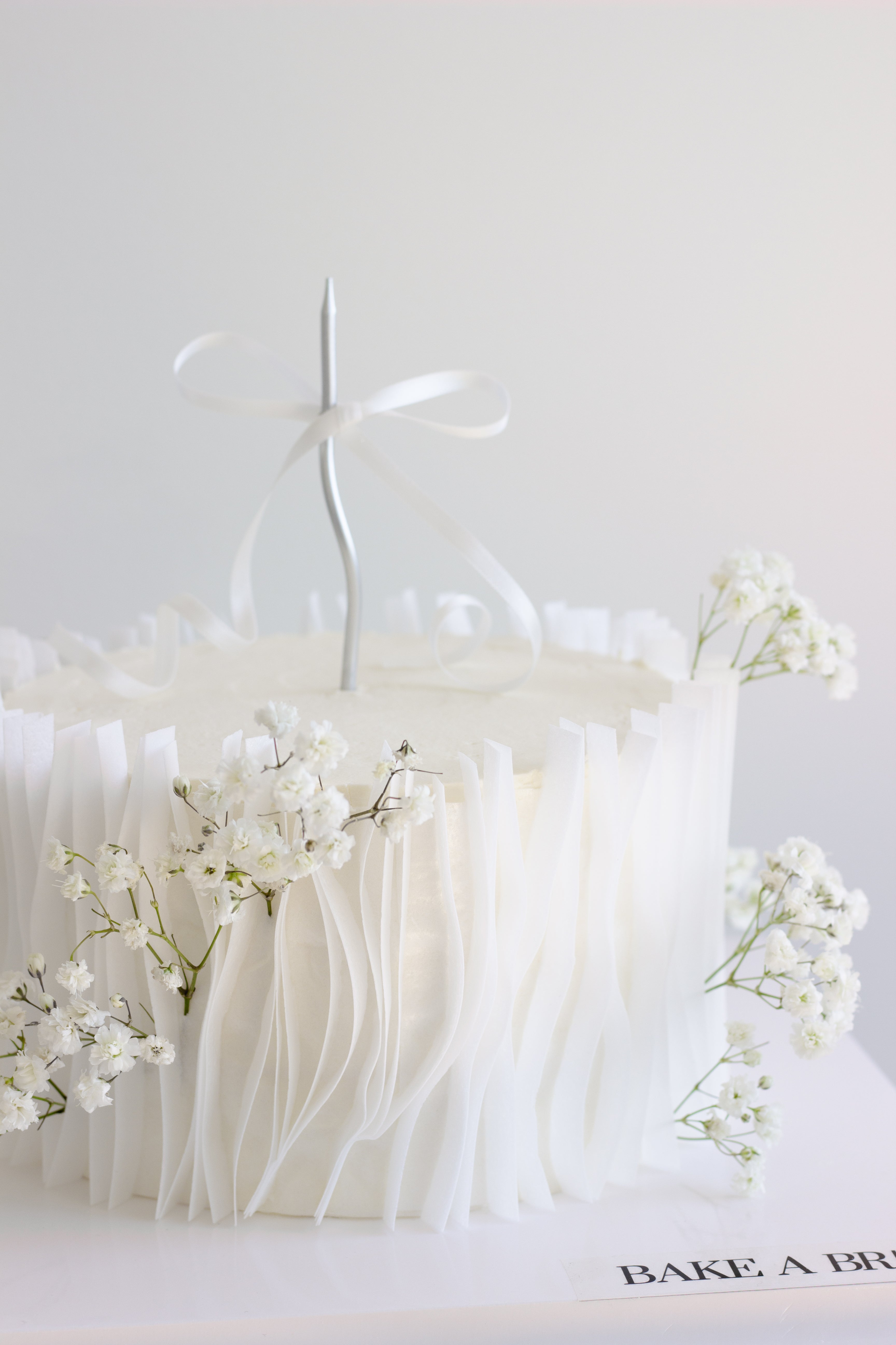 Flower Cake - white gypsy