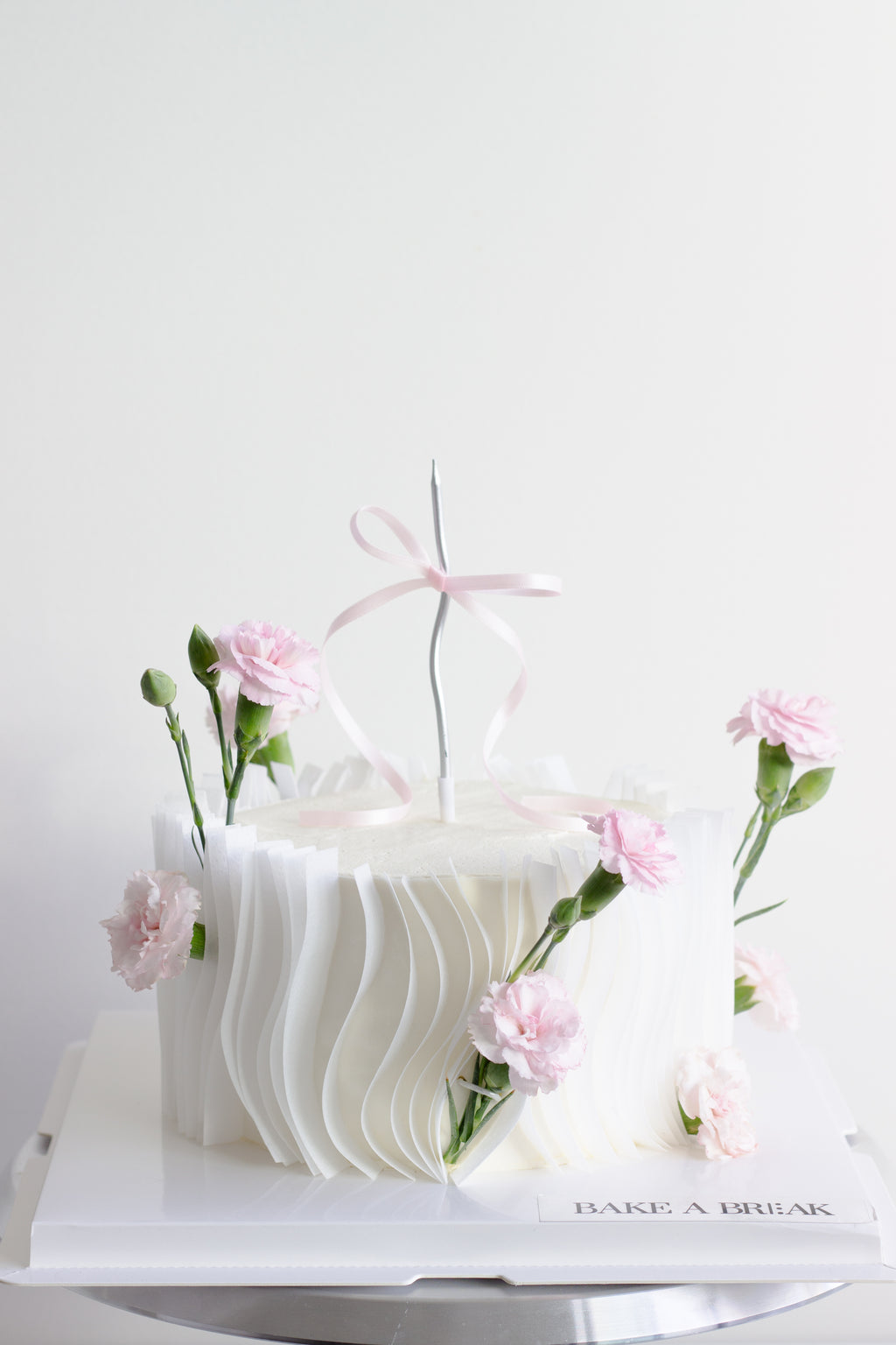 Flower cake - soft pink carnation