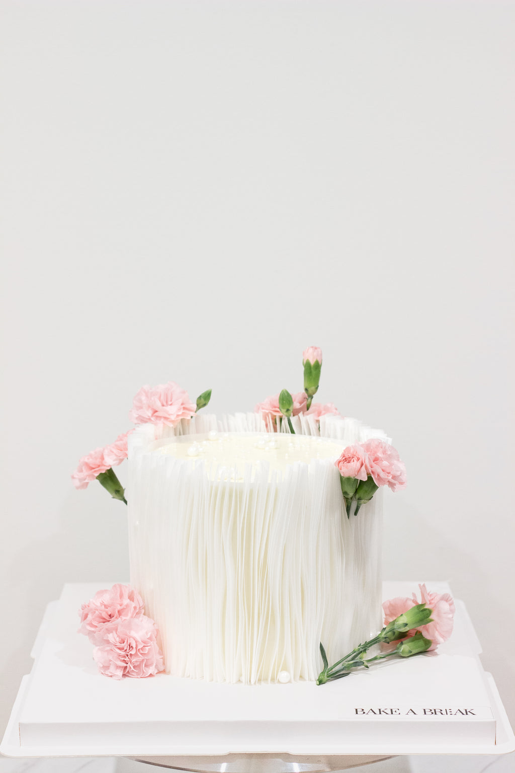 Flower cake - soft pink carnation