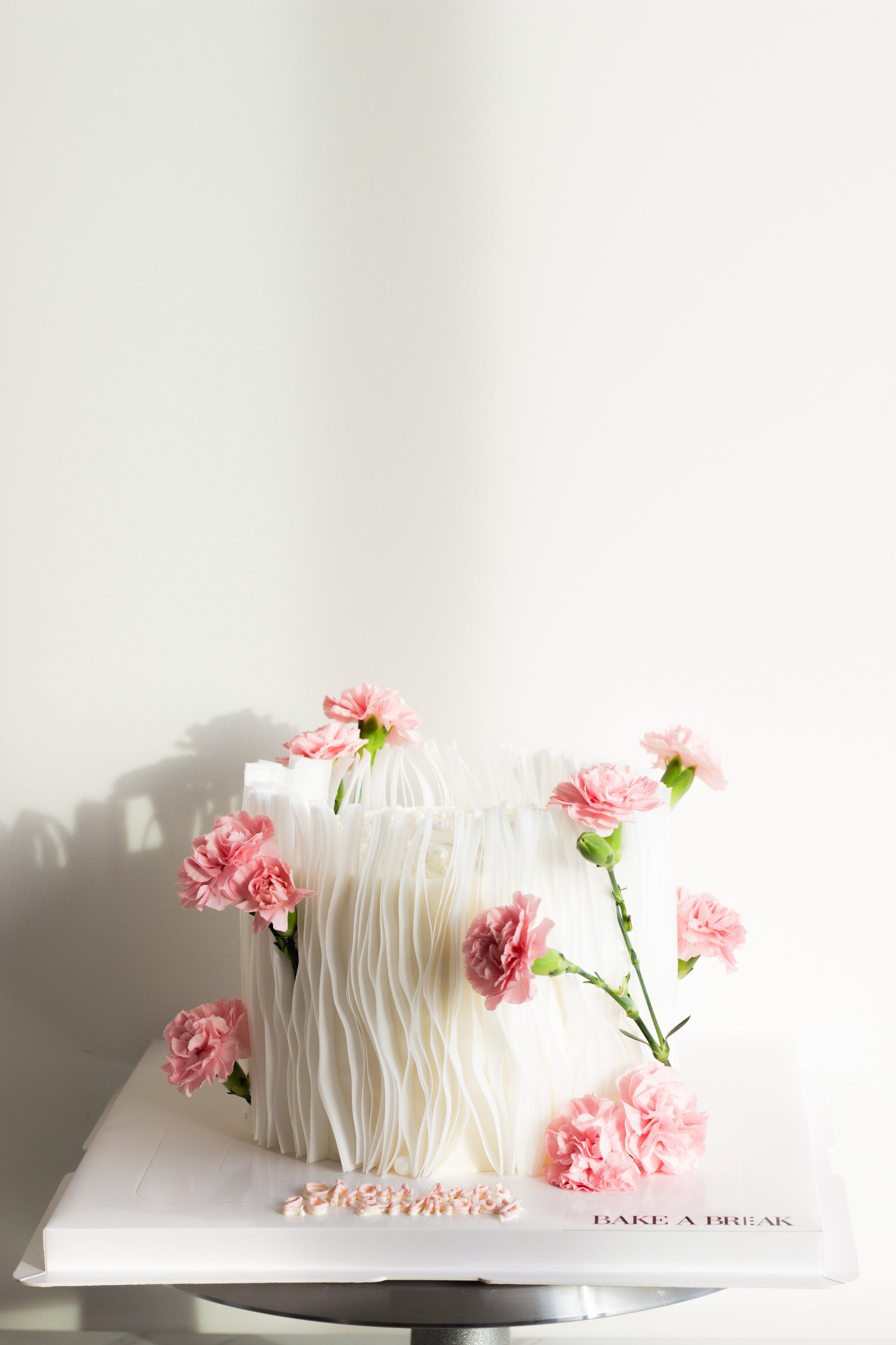 Flower cake - soft pink carnation