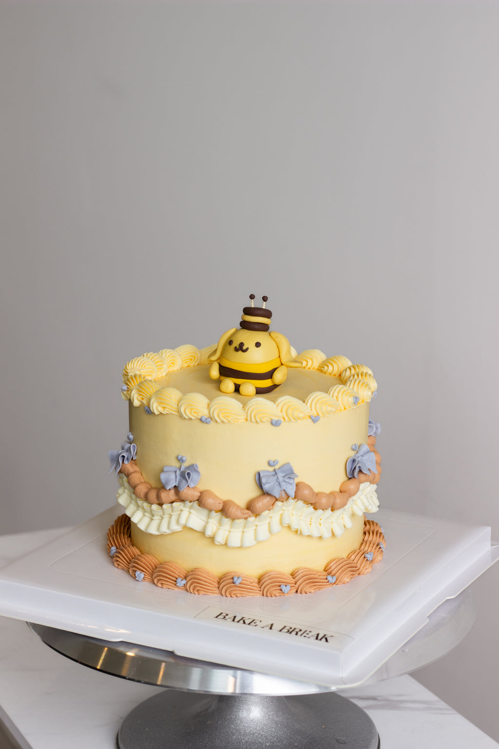 Pompompurin Cake