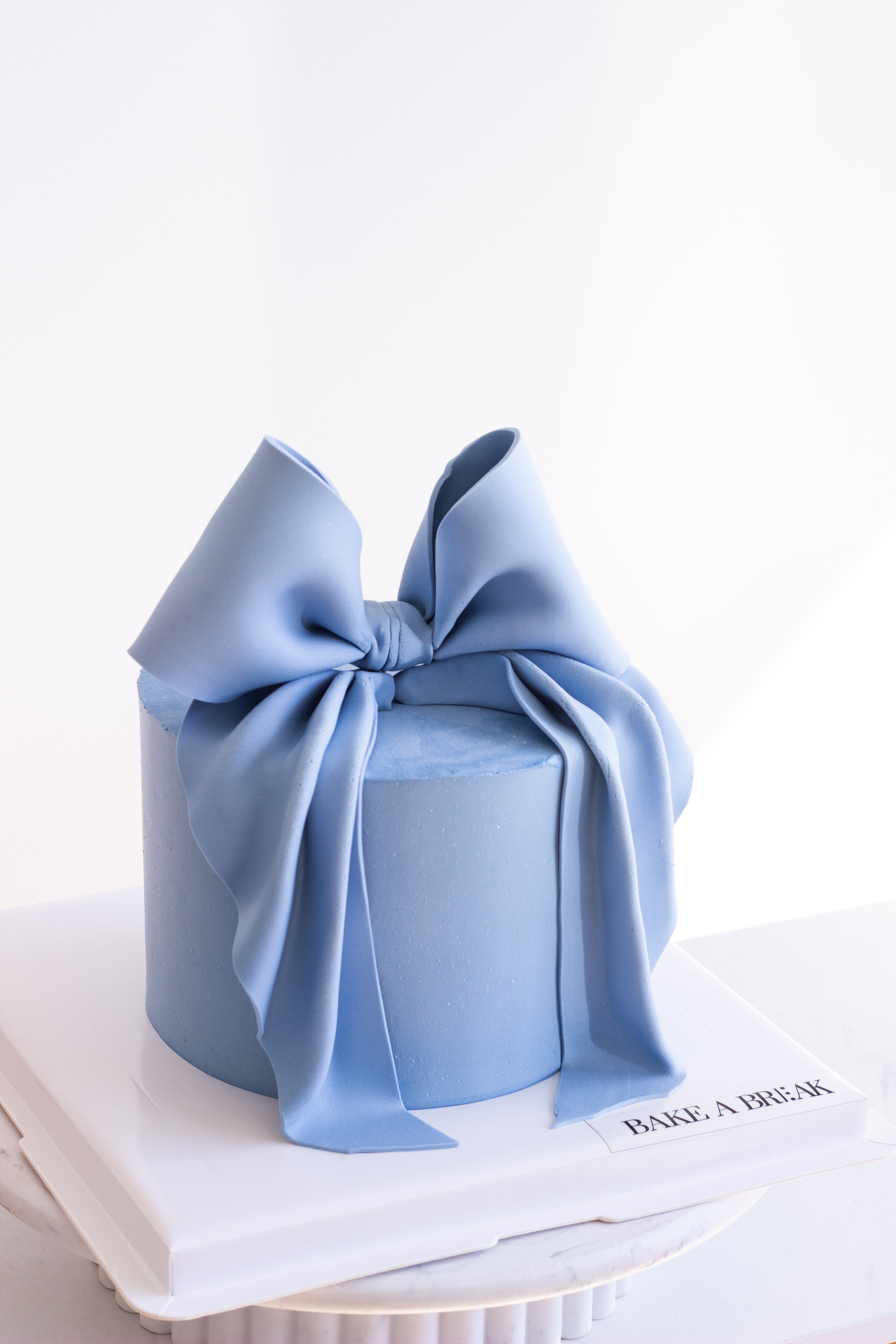 Bow Cake