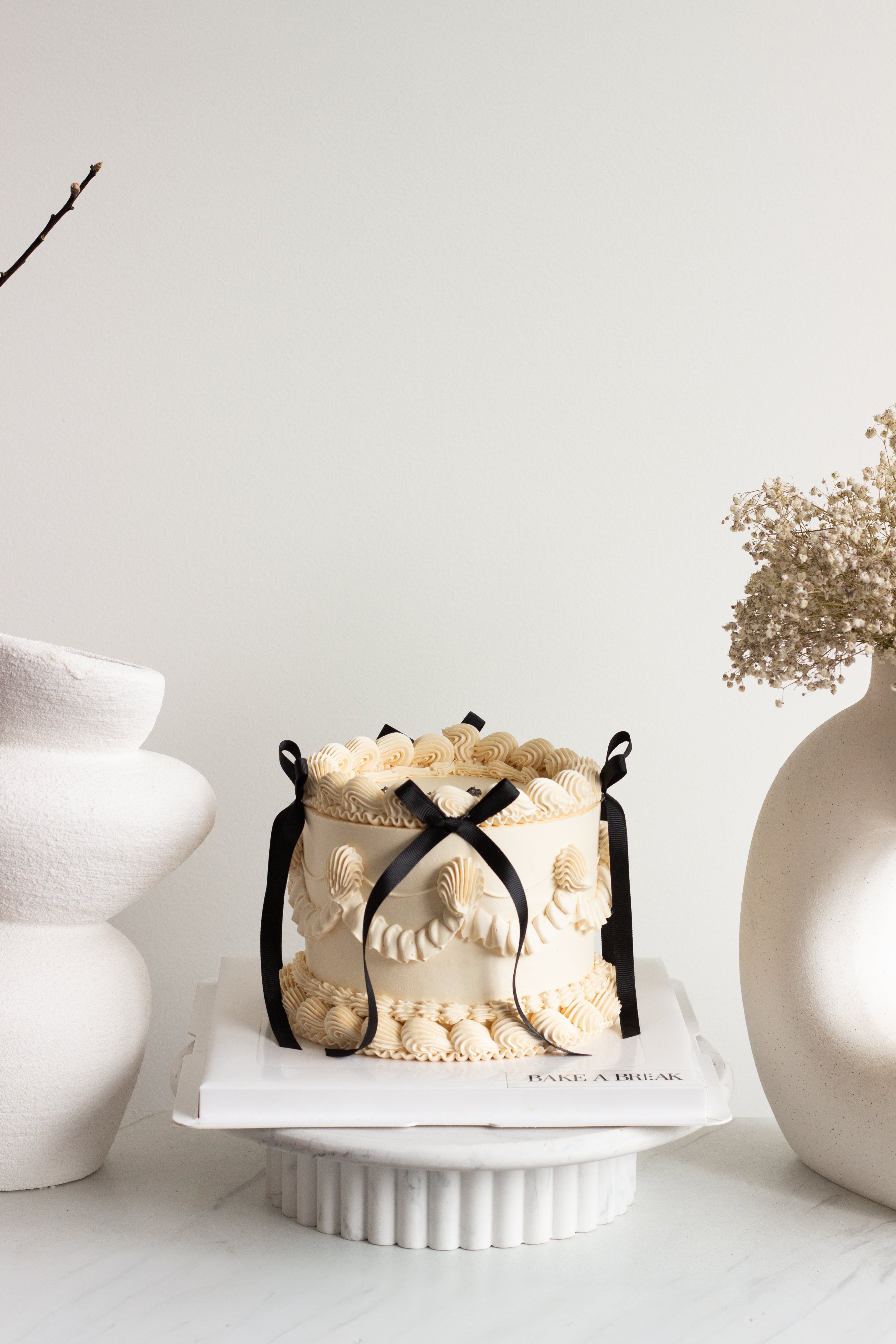 Minimalist Vintage (round)