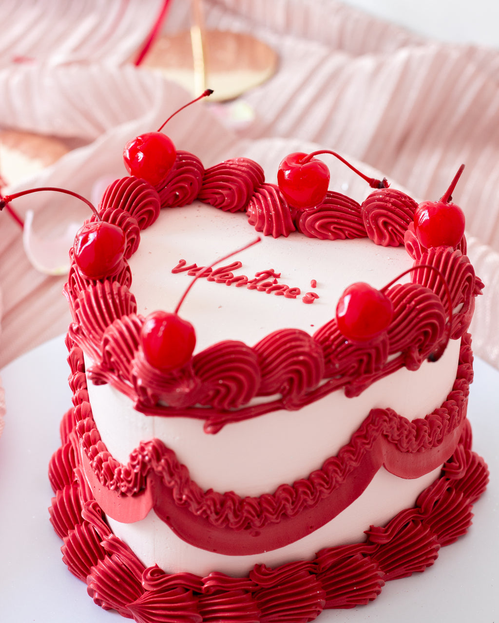 Valentine cake Melbourne, Valentine's cake Melbourne, cake Geelong, free delivery, custom cake Geelong, custom cake Melbourne, valentine's cake Geelong