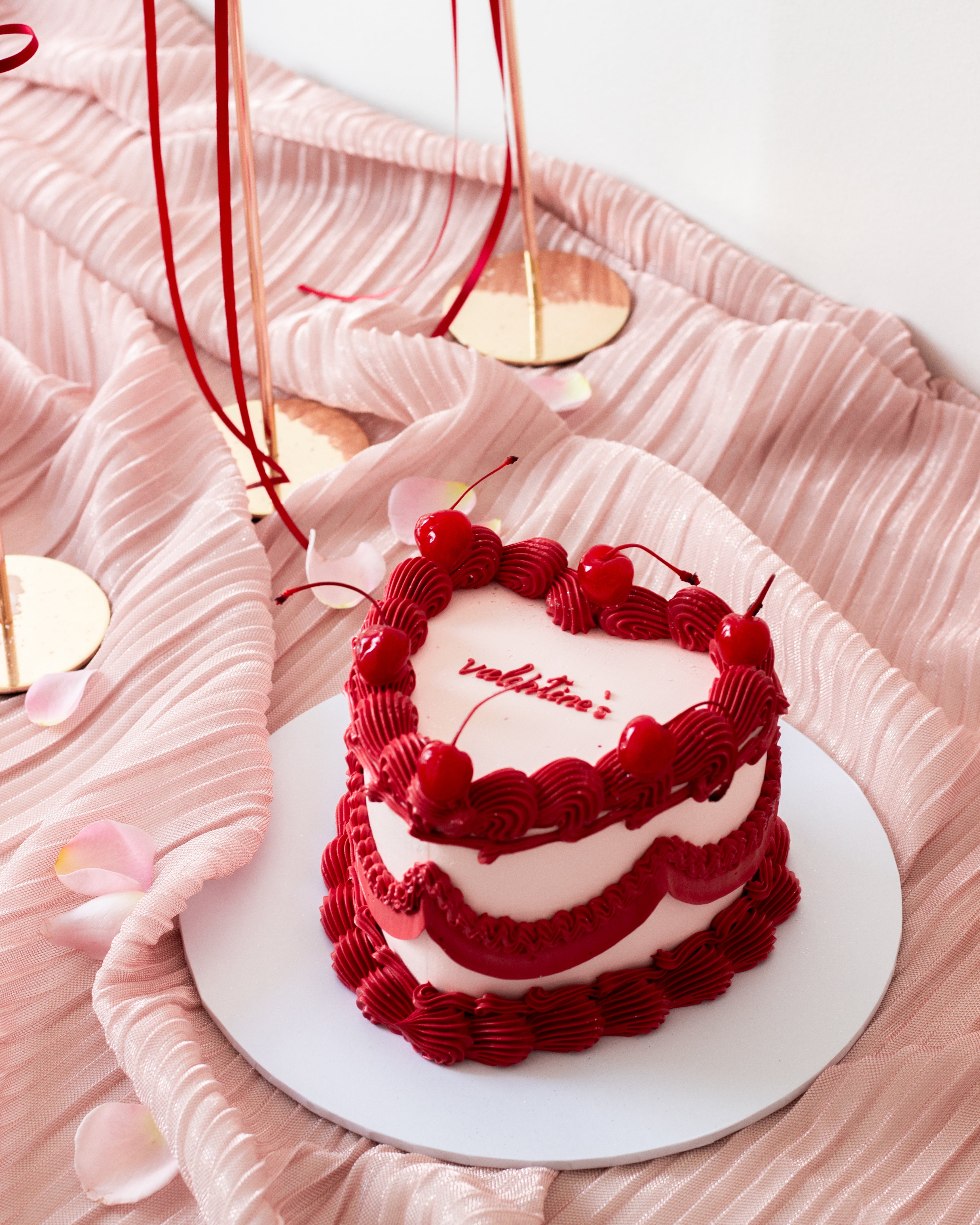 Valentine cake Melbourne, Valentine's cake Melbourne, cake Geelong, free delivery, custom cake Geelong, custom cake Melbourne, valentine's cake Geelong