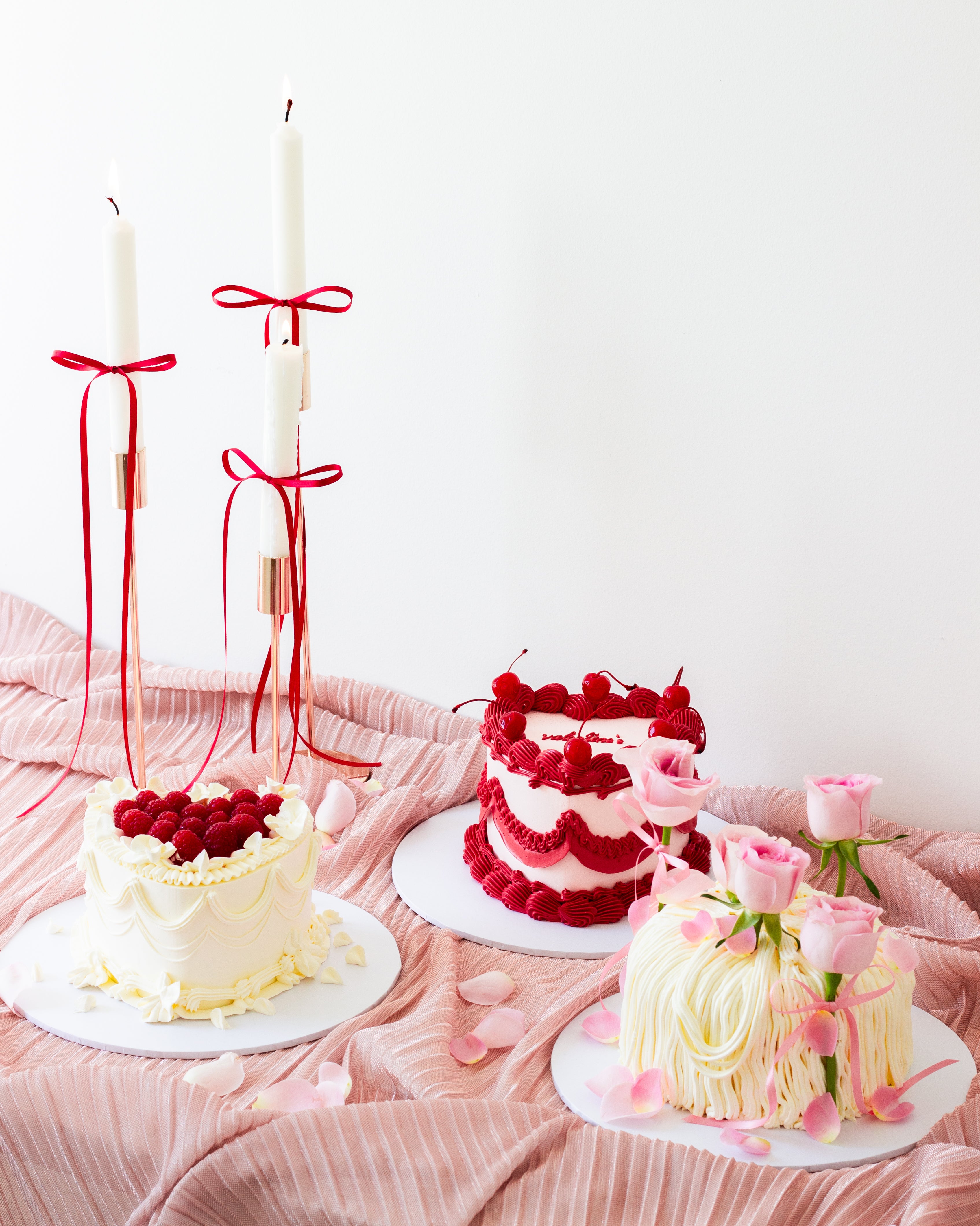 Raspberries heart cake Melbourne, Valentine's cake Melbourne, cake Geelong, free delivery, custom cake Geelong, custom cake Melbourne, valentine's cake Geelong